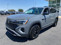 2025 Volkswagen Atlas 2.0T Peak Edition SE
