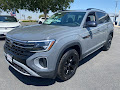 2025 Volkswagen Atlas 2.0T Peak Edition SE