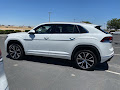 2025 Volkswagen Atlas Cross Sport 2.0T SEL Premium R-Line