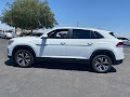 2025 Volkswagen Atlas Cross Sport 2.0T SE